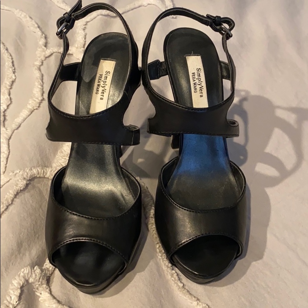 Simply Vera, Vera Wang Black Heels Size 6